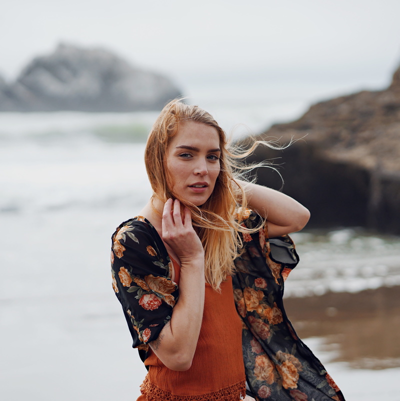 women, beautiful woman, blonde, top, only Women, teenager, caucasian Ethnicity, beauty, seashore, black, hairstyle, waist up, summer, hair, standing, strap