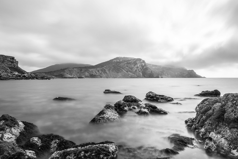 stone, environment, bw, beauty in nature, landscape, cloud, body, grayscale, shore, no people, 5K, rock - object, long exposure, black, tranquility, bandw