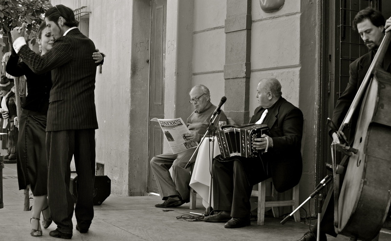mature men, lifestyles, men, togetherness, arts culture and entertainment, lovers, group of people, real people, music, sitting, adult, musician, Argentina