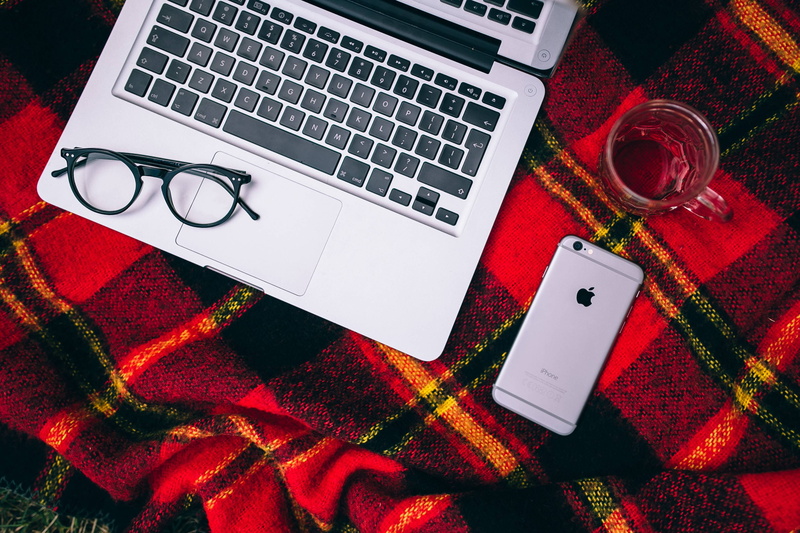 no people, computer key, apple, red, technology, indoors, table, high angle view, macbook, Apple Macbook, 2K, computer Keyboard, textile, keyboard, smart phone