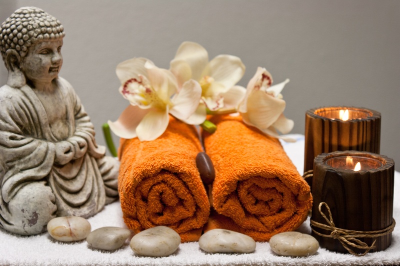 beauty in nature, relaxing, fleece, relaxation, glass, spa, rest, physiotherapy, brown, zen-like, receiving, recovery, body care, towels, votives, candle