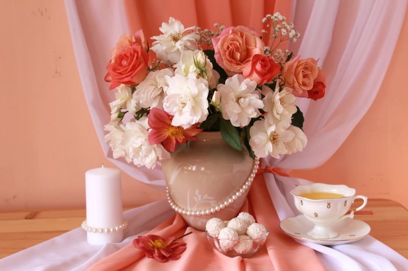 nature, refreshment, indoors, bouquet, tea, vase, still life, drink, flower arrangement, no people, fragility, candle, candy, flowering plant, freshness