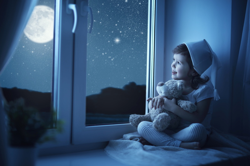 Children, Toys, Window, Bear, Girl, 5K, The moon
