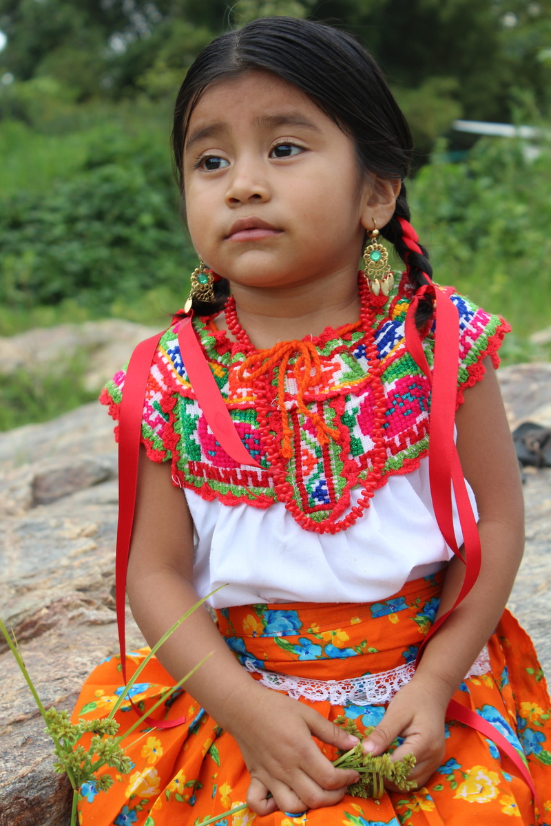 contemplation, mexican, women, indigenous, day, daytime, sitting, 5K, outdoors, lifestyles, hairstyle, front view, three quarter length, childhood, child