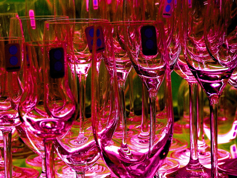 glasses, glass - material, transparent, semi sparkling wine, household equipment, freshness, cocktail bar, side by side, alcohol sales, nightlife, gedeckter table