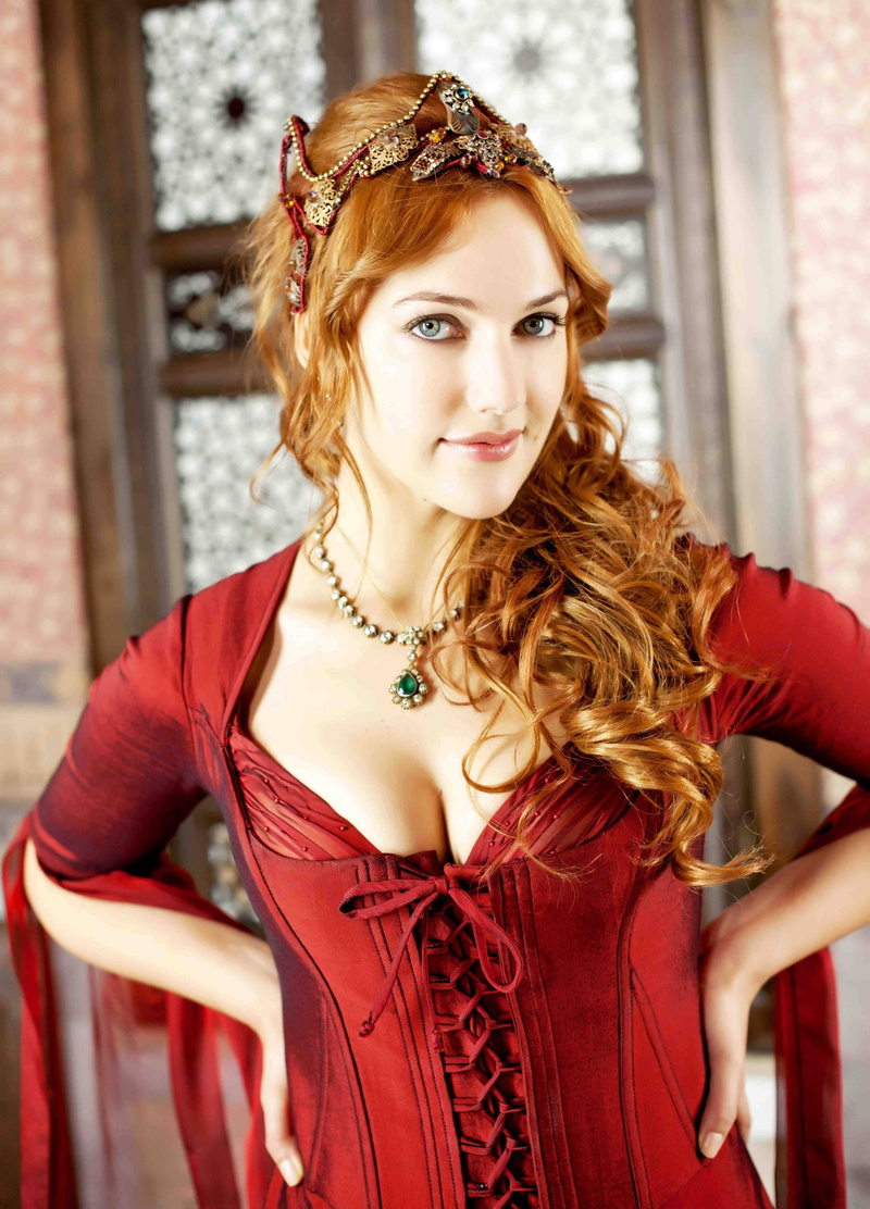 turkish actress, Meryen uzerli, 2K, red dress, redhead, Turkish