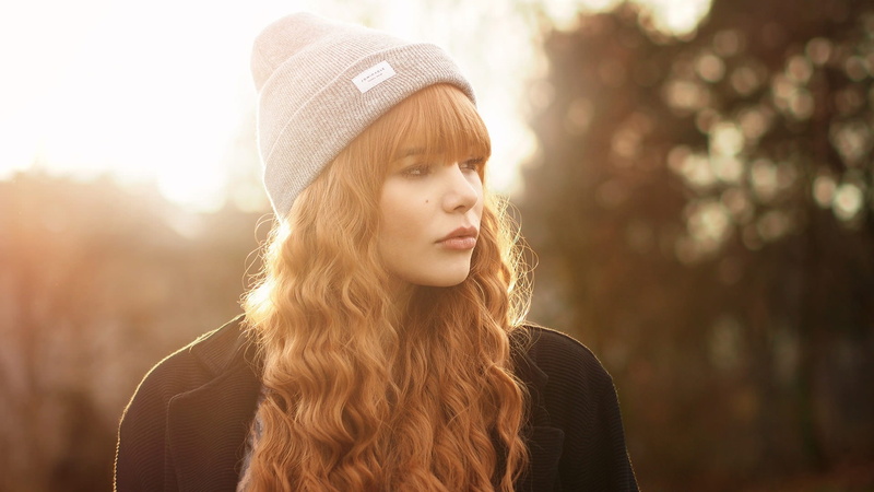 sunlight, Julia Coldfront, redhead, women, hairstyle, beautiful people, headshot, hat, one person, clothing, tree, nature, 1080P, long hair, portrait