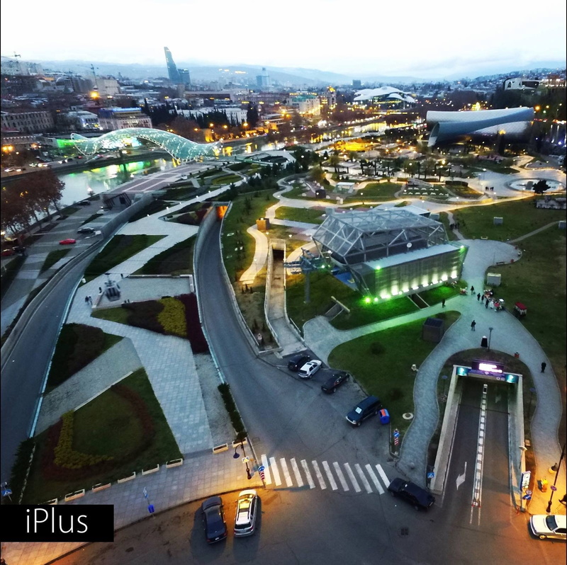 720P, bridge, connection, street, day, land vehicle, motor vehicle, bridge - man made structure, built structure, mode of transportation, road, architecture