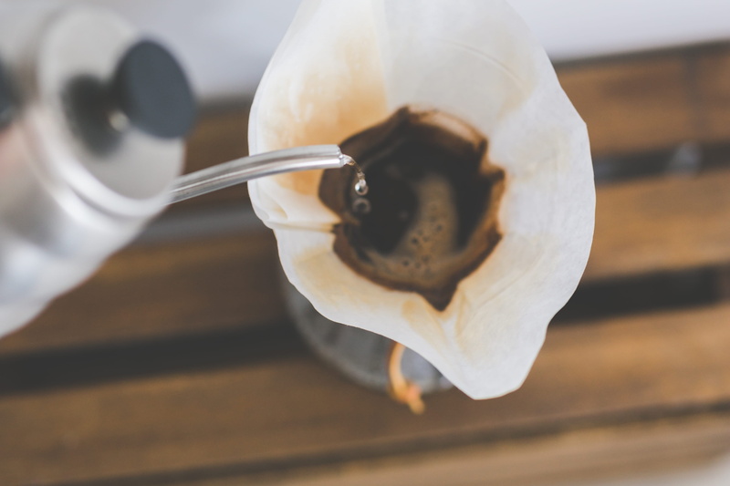 Chemex, filter coffee, coffee bar, kettle, water, brew, food, 4K, day, food and drink, white color, petal, eating utensil, indoors, freshness, nature