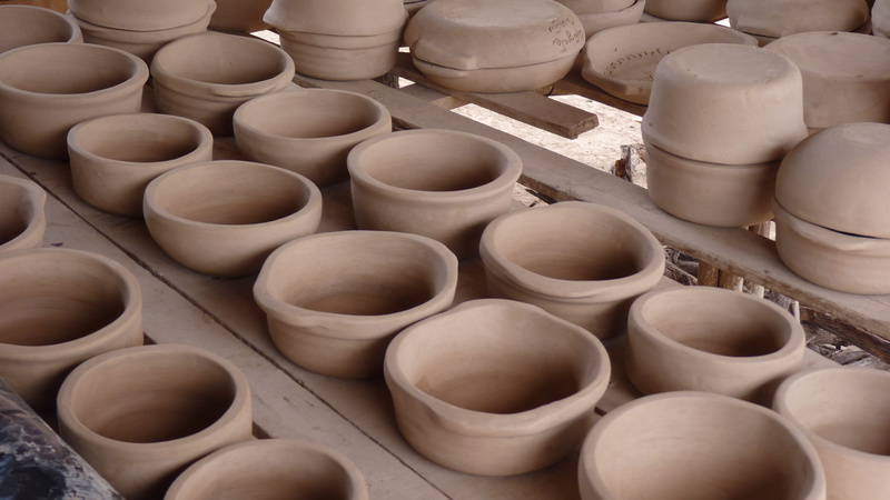 work, brown, backgrounds, handmade, crockery, large group of objects, clay pot, ceramics, clay, mud, retail, in a row, craft, potter, bowl, brown clay