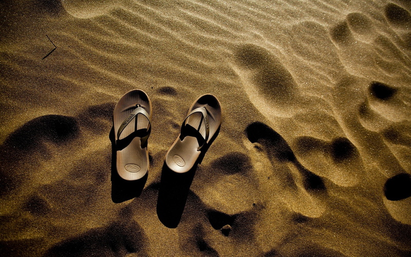 walking, outdoors, sand, backgrounds, 2K, shade, human leg, yellow, no People, vacations, shadow, lifestyles, flops, summer, sandal, sunlight, personal perspective