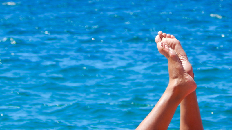 landscape, leisure activity, human, holiday, closed for holiday, barefoot, real people, human foot, outdoors, water, swimming pool, peace, 4K, holidays