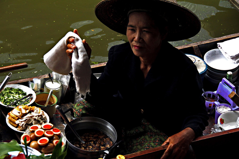 one man only, family, Women, glass, food, working, work, exotica, mid adult, Asia, Worker, adults only, street, sitting, food and drink, saleswoman, headshot