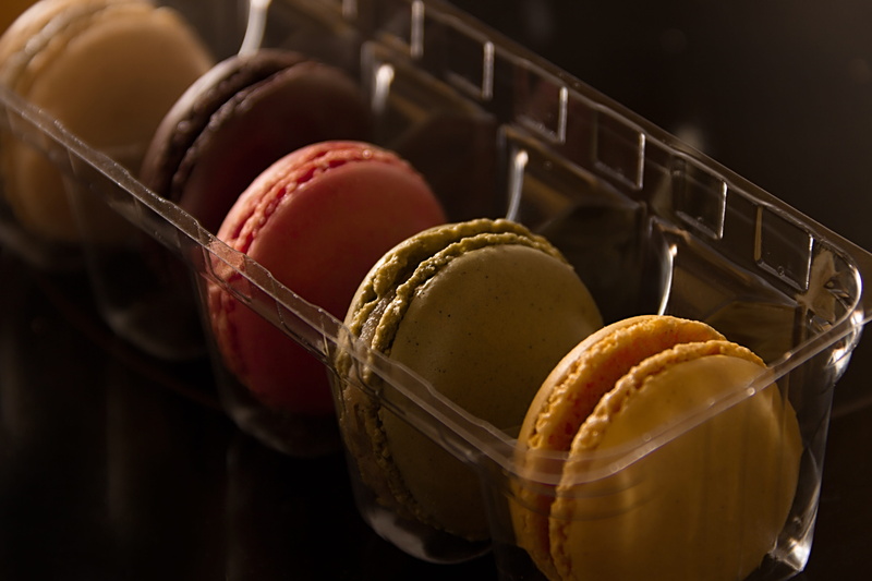 freshness, brand, macaroon, temptation, cookies, sweet food, indulgence, basket, variation, france, french food, dessert, colorful, pastries, egg, wellbeing