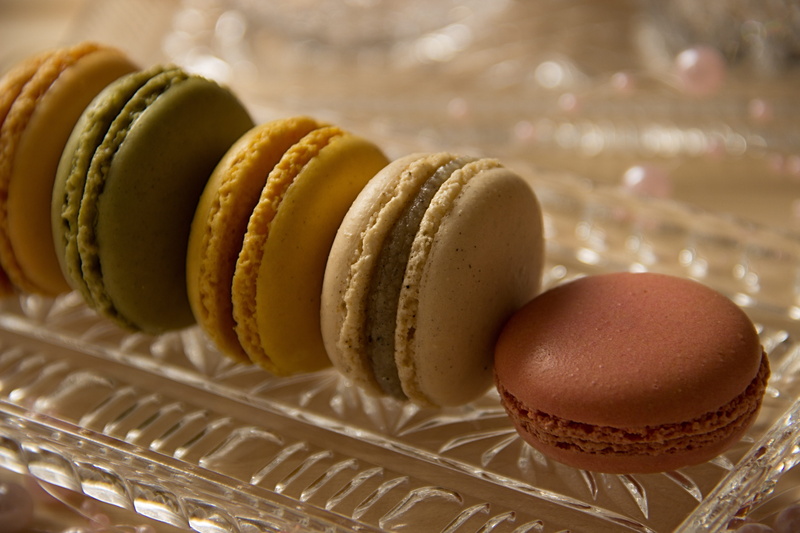 tableware, sweet, macarons, popular, food and drink, still life, no people, france, cream layer, indulgence, snack, luxury, baked, cookies, sweet food