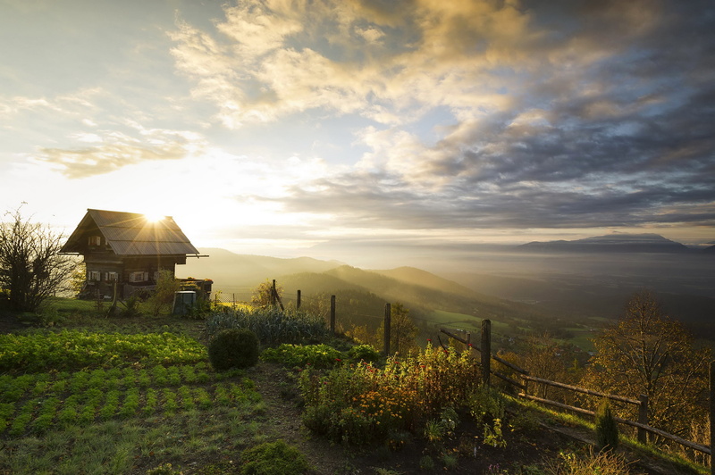 the sun, Magdalensberg, panorama, the fence, trees, the sky, 2K, clouds, house, field, Austria, Autumn mood, hill, mountains, the beds, forest, the garden