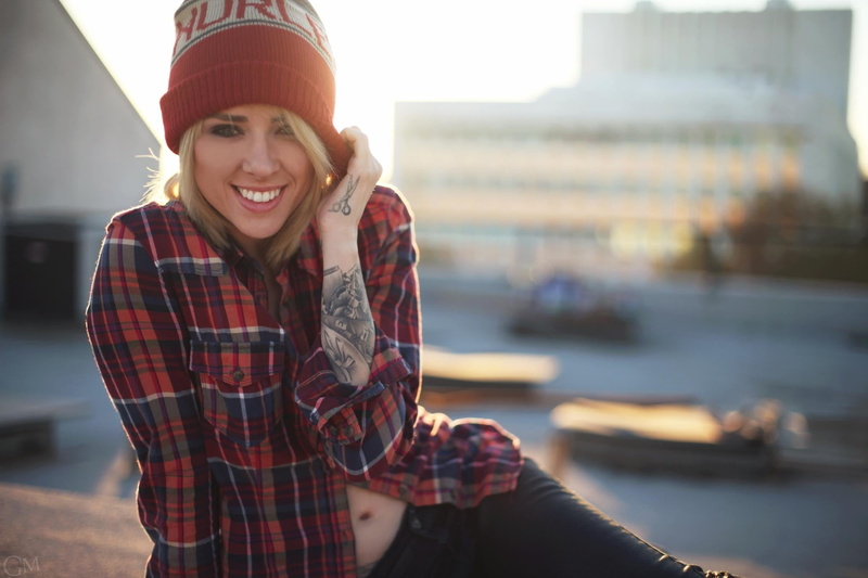 waist up, hairstyle, young adult, one person, hat, Alysha Nett, hair, outdoors, plaid shirt, looking at camera, women outdoors, portrait, front view, smiling