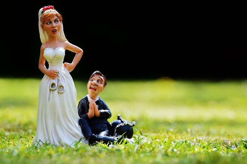 two people, full length, 5K, smiling, outdoors, before, young adult, newlywed, spouses, happiness, groom, panic, plant, together, beautiful woman, beauty