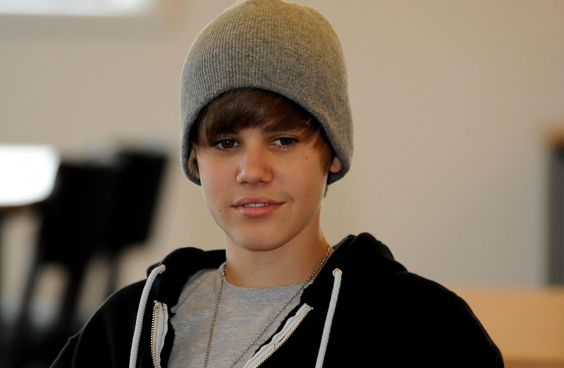 hoody, justin, celebrity, smile, hat, bieber, justin bieber, 2K