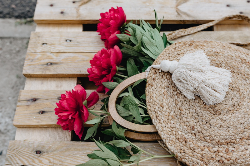peonies, wood - material, freshness, plant part, nature, raffia basket, flowers, beauty in nature, plant, red, zara bag, outdoors, food, wellbeing, blooming