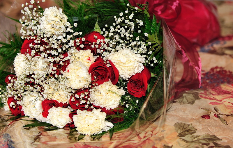 carnations, gypsophila, decor, decoration, married, petal, no people, elegance, ceremony, s, white, event, romance, baby, red, beauty in nature, backgrounds