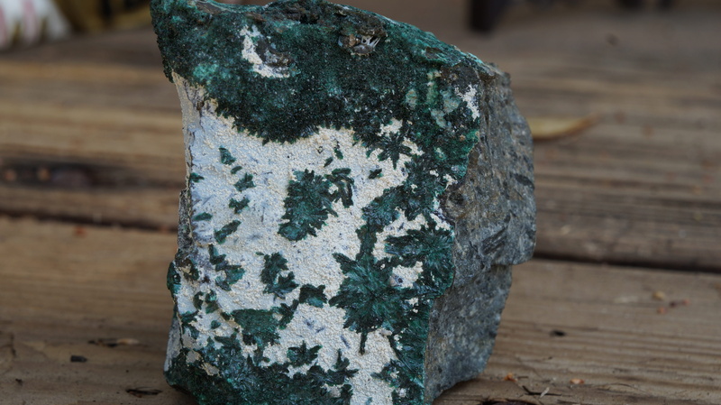 focus on foreground, gem, lichen, natural, crystal healing, alchemy, outdoors, rough, green, trunk, crystallization, rock, weathered, mineral, no people