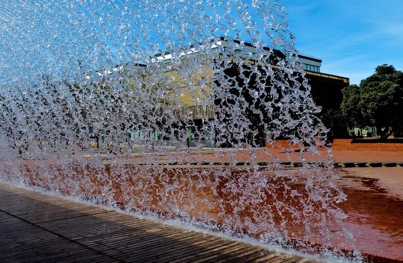 building, tejo, splashing, bridge, day, urban, plant, wall - building feature, tree, expo, vasco, town, lisboa, modern, ocean, built structure, portugal