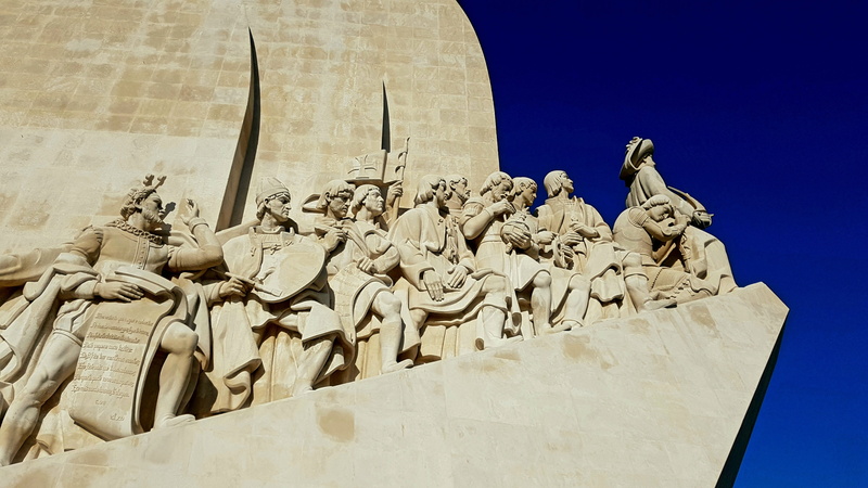 clear sky, low angle view, travel destinations, built structure, monumental, the past, tejo, art and craft, explorers, no people, sculpture, panorama, nature