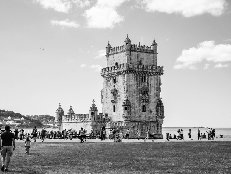 the past, day, city, outdoors, old, cultures, visual Art, famous Place, travel destinations, tage, monochrome, Lisbon, building exterior, incidental people