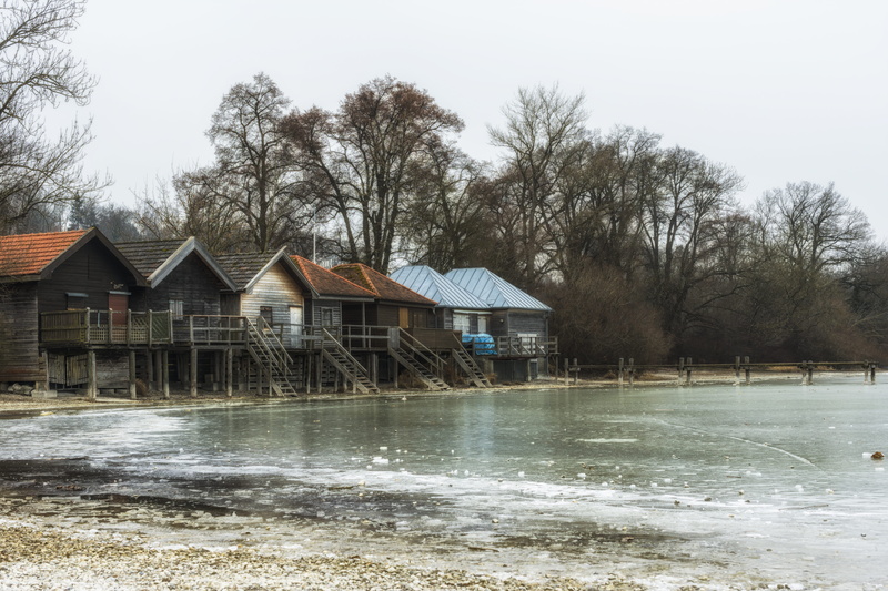 building, log cabin, winter, house, residential district, frozen, bare tree, built structure, home, bavaria, vacation, tree, architecture, waters, lake