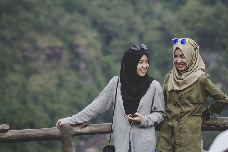 adult, smile, two people, potrait, positive emotion, 4K, clothing, females, happy, leisure activity, smiling, person, emotion, young adult, hijab, beautiful