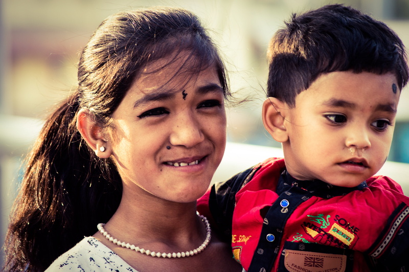 bonding, headshot, child, india, focus on foreground, cute, women, lifestyles, soulful, love, sister, siblings, men, smile, real people, kids, 5K, togetherness