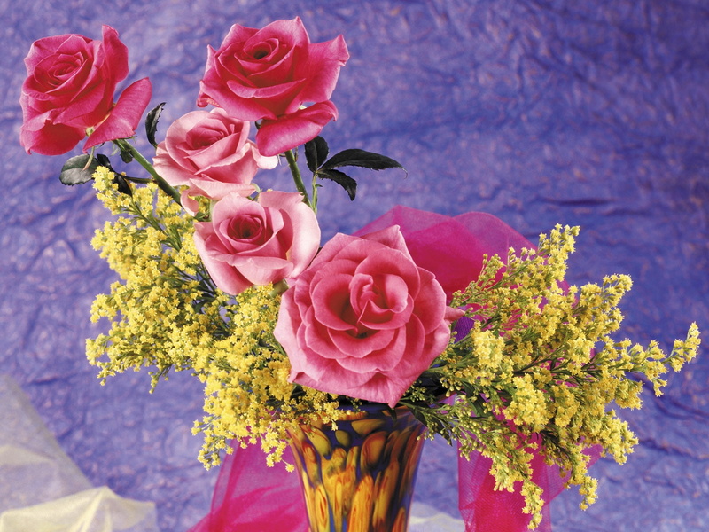 rose - Flower, flower, flower arrangement, freshness, bunch of flowers, 720P, red, inflorescence, decoration, outdoors, elegance, close-up, focus on foreground