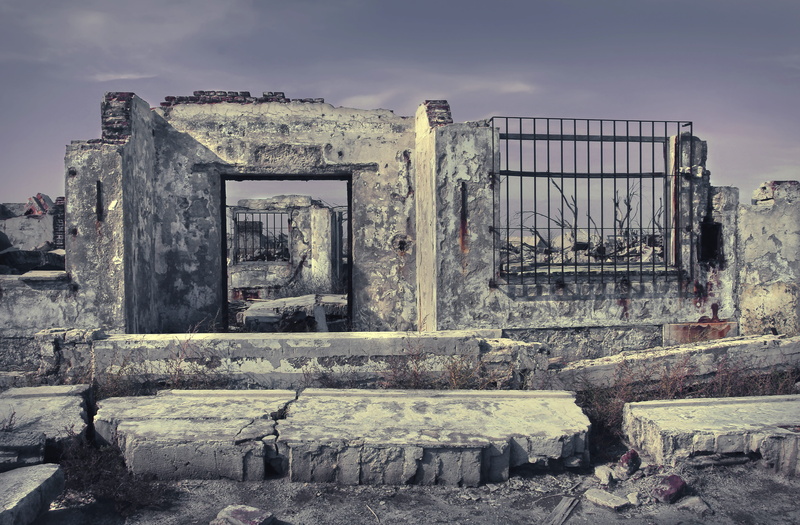 deterioration, door, the past, obsolete, building exterior, ruin, bad condition, sky, old, outdoors, run-down, architecture, ruins, day, ruined, damaged