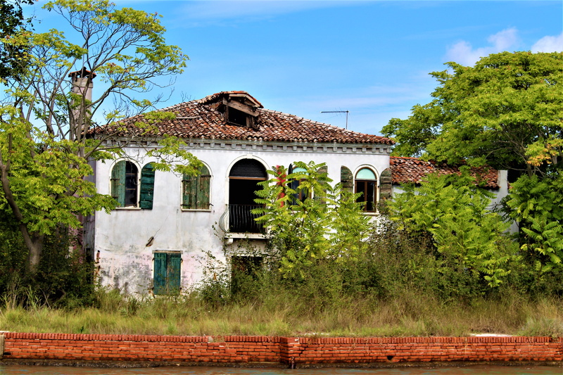 concrete, beautiful house, trip, building, nature, growth, view, venice, facade, day, 5K, destination, lagoon, the past, daytime, roof, italy, old, abandoned