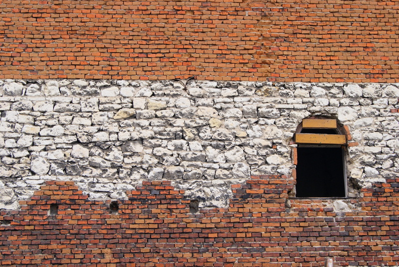 weathered, wall, red, tourism, the structure of the, building exterior, poland, old, no people, chelsea, day, lubelskie, wall - Building Feature, communication