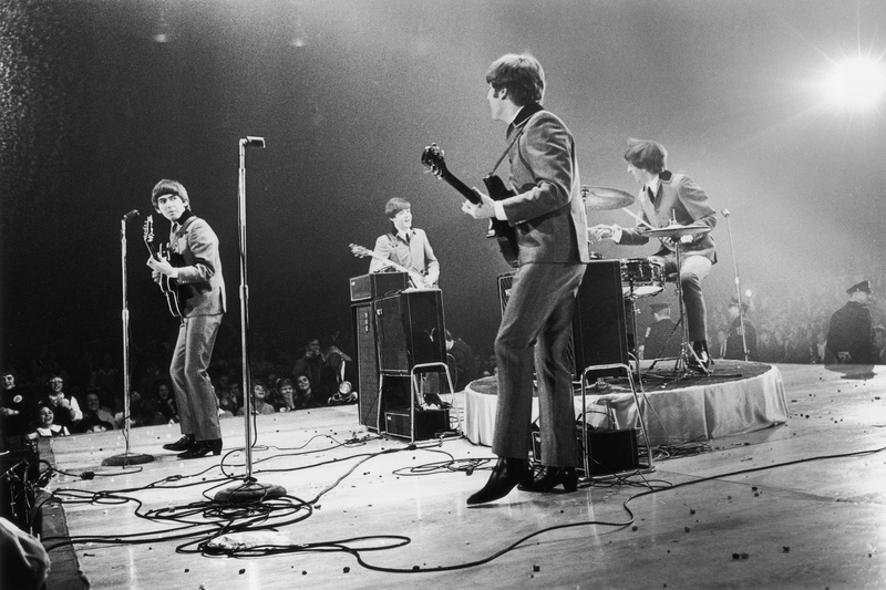 group of people, stage, full length, stage - performance space, musical instrument, men, guitar, input device, performance, lighting equipment, skill, music