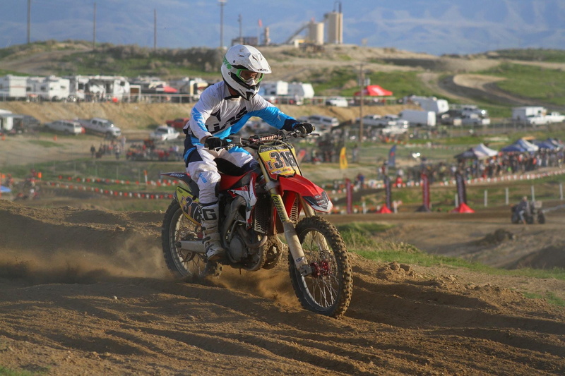 competition, sport, one person, real people, Motocross, land, helmet, extreme sports, dirt, biker, sports helmet, Bike, headwear, Race, fast, enduro, transportation