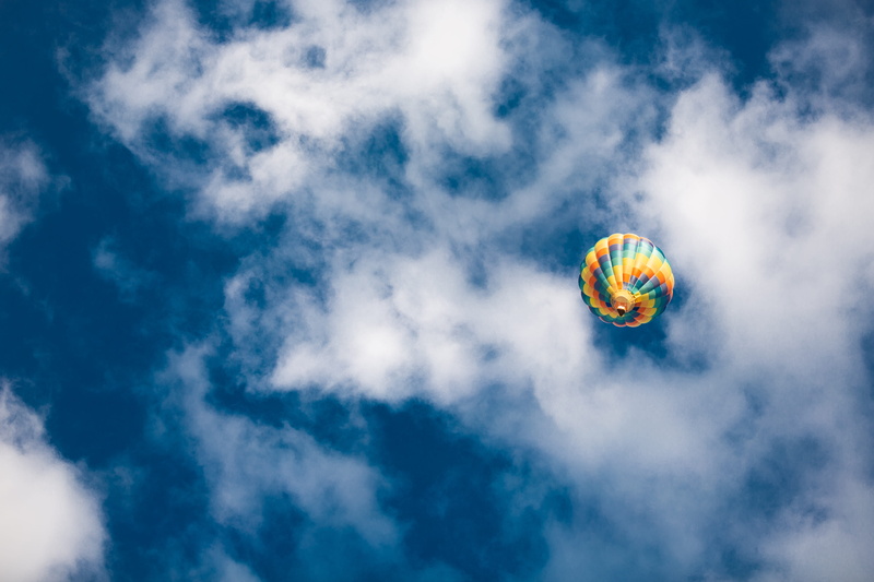 color, air, no people, light, cloud - sky, motion, blue, air vehicle, daylight, mid-air, clouds, white clouds, outdoors, hot, 5K, flight, wind, hot-air balloon