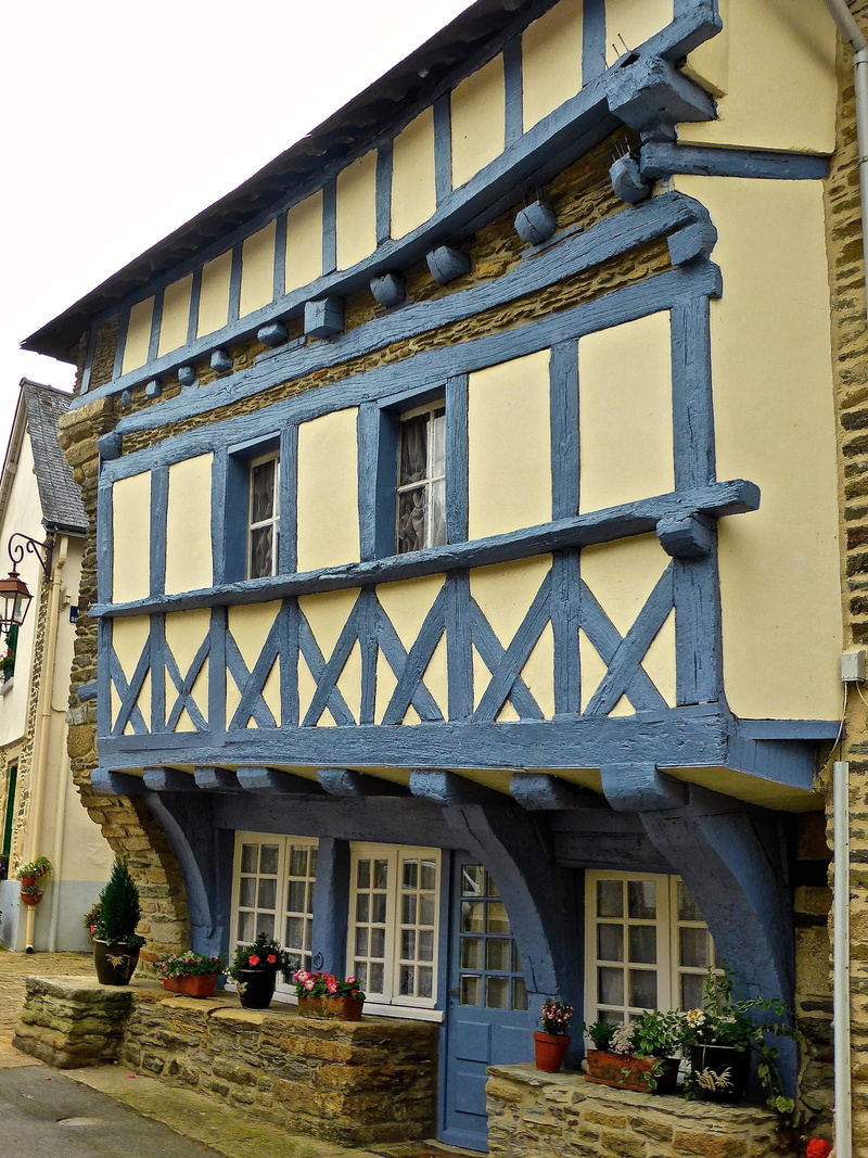 built structure, transportation, arch, low angle view, historic, old, house, window, timbered, wooden, city, vintage, design, historical, nature, overhang