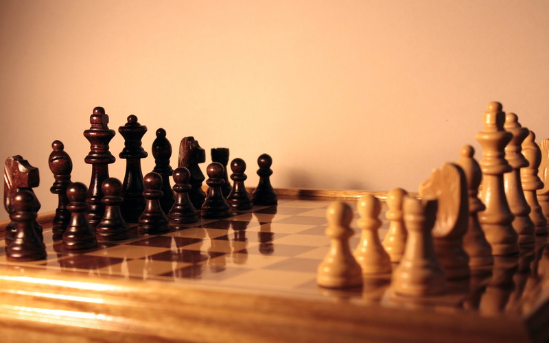 chess piece, board, board game, 2K, indoors, skill, hd, relaxation, widescreen, no people, brown, set, still life, knight - chess piece, competition