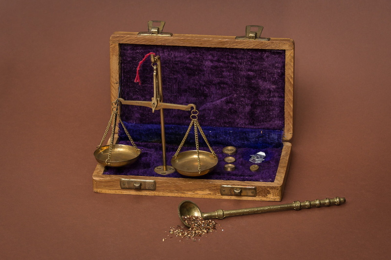 studio shot, old, purple, weigh, box - container, 2K, retro styled, hanging, kitchen scale, scale, no people, antique, brown background, old scale, choice