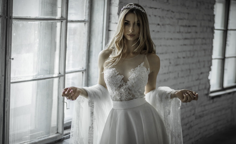 long hair, blonde, standing, beautiful woman, women, three quarter length, hair, bride, portrait, contemplation, white dress, one person, 1080P, lifestyles