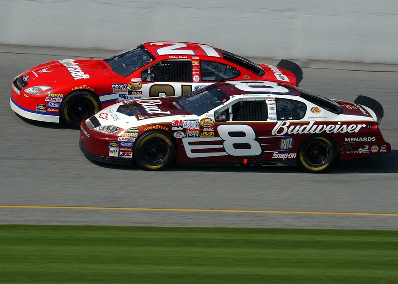 fast, transportation, track, racing, motor sports, motor racing track, two, track and field, professional sport, nascar, cars, motor vehicle, security