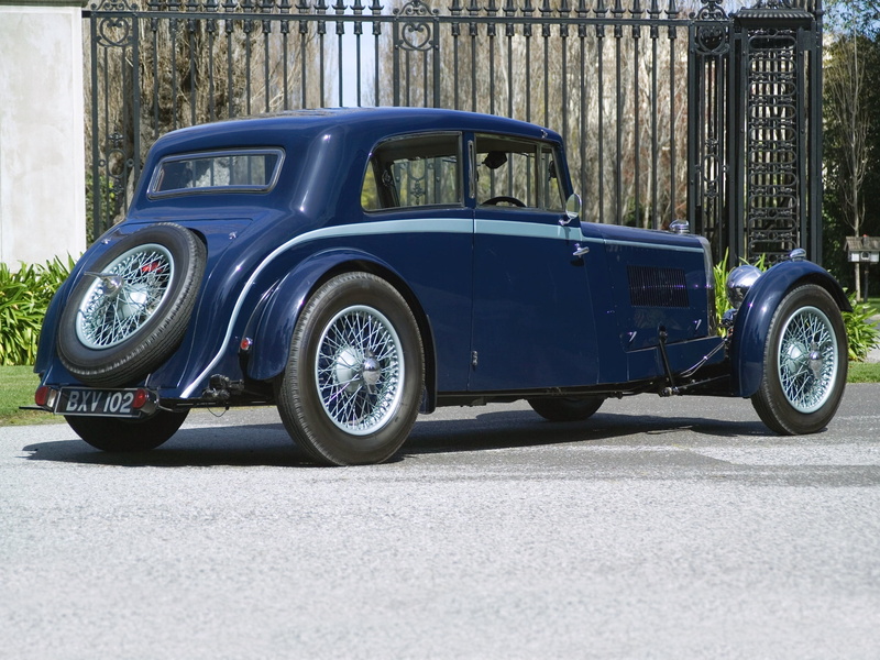 motor vehicle, retro Styled, wheel, auto, vehicle, exhibition, classic, vintage Car, grille, revival, elegance, land Vehicle, blue, antique, tire, mode of transportation