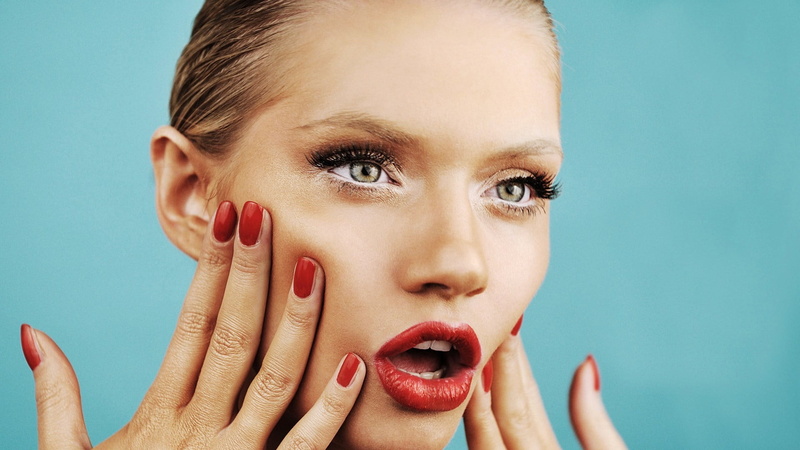 portrait, human lips, headshot, painted nails, glamour, one person, human hand, 1080P, young adult, red nails, beautiful people, face, human face, body part