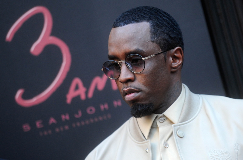 one person, confidence, mid adult, 2K, males, business, diddy, 2015, fashion, black, professor, glasses, adult, indoors, portrait, contemplation, sunglasses