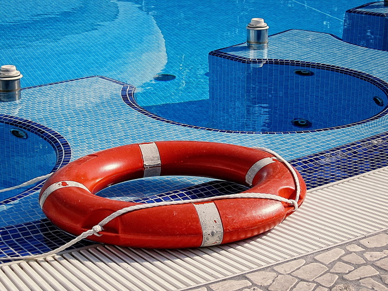 life ring, no people, blue, flooring, high angle view, ring, chill out, sunlight, holidays, photo, swim, summer, nature, 1080P, safety, pool, protection