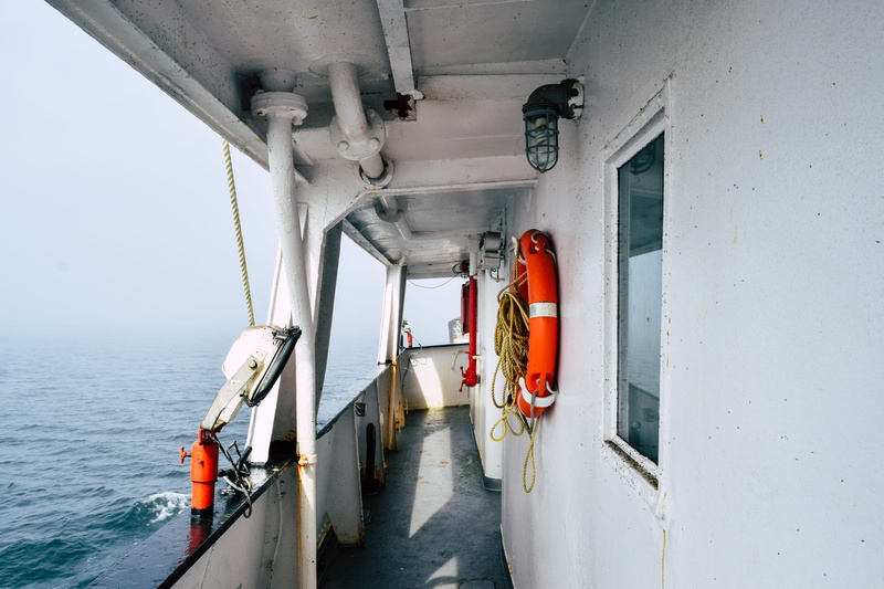fogs, nautical vessel, icebreaker, architecture, fog, outdoors, swim, ship, 5K, buoy, light, metal, gray, sea, nature, connection, pipe - tube, life belt