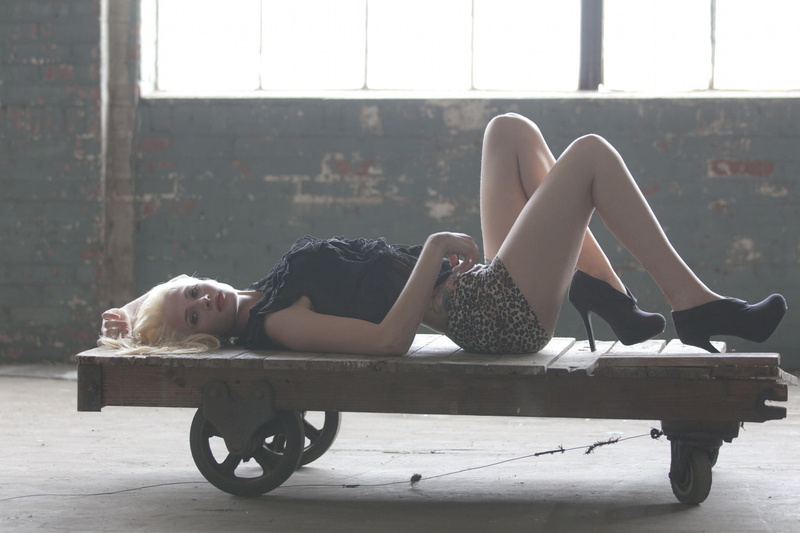 adult, full length, one person, resting, sleeping, leisure activity, lying on back, real people, 1080P, young adult, bench, relaxation, model, side view